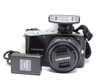 Pre-Owned Samsung NX100 with 20-50mm f/3.5-5.6