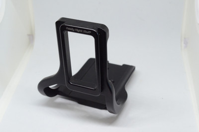 Pre-Owned - Really Right Stuff BD4-L B L-Plate for Nikon D4