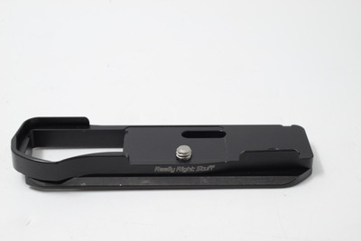 Pre-Owned - BOEM5-2 Really Right Stuff L Bracket for Olympus E-M5 Mark II