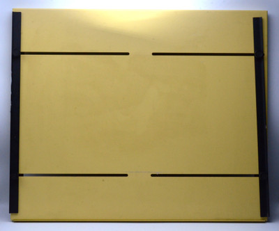 Pre-Owned - Easel 19 x 21