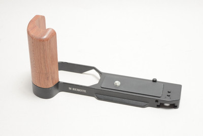 Pre-Owned - M-Remote L-Shape Grip For Nikon ZF with wooden handle