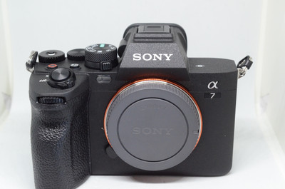 Pre-Owned - Sony Alpha a7 IV Mirrorless Digital Camera (Body Only) 33MP