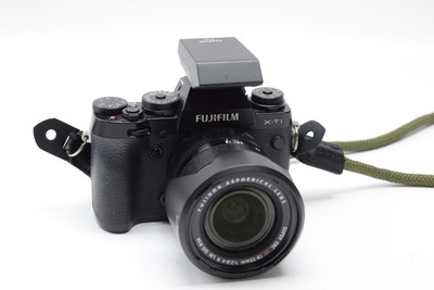 Pre-Owned - Fujifilm X-T1 w/ XF 18-55mm f/2.8-4 R LM OIS Lens and EF-X8 Flash