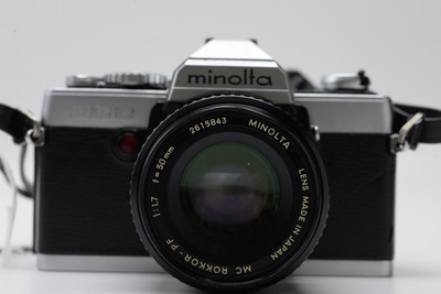 Pre-Owned - Minolta XG-2 w/ rokkor-pf minolta 50mm f/1.7