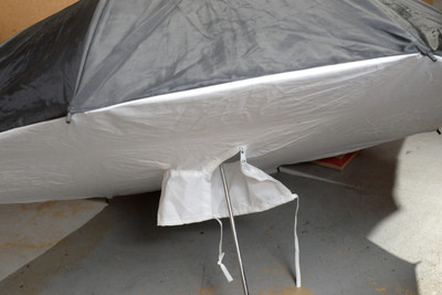 Pre-Owned - 43" Black & White Reflective Studio Photography Umbrella with Large Diffuser