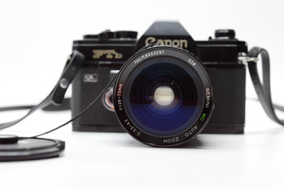 Pre-Owned - Pre-Owned - Canon FTb QL w/ Gemini 28-70mm f/3.5-4.5