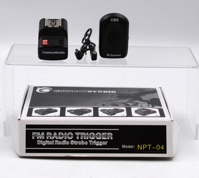 Pre-Owned - Cowboy Studio NPT-04 FM Digital Radio Strobe Trigger (1) & Receiver (1)