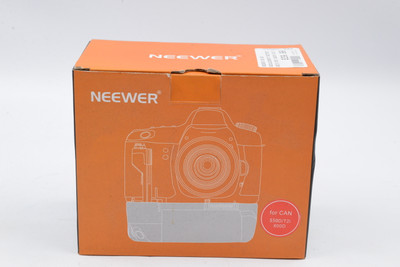 Neewer BG-E8 Replacement Battery Grip for Canon EOS 550D 600D 650D 700D/ Rebel T2i T3i T4i T5i SLR Cameras