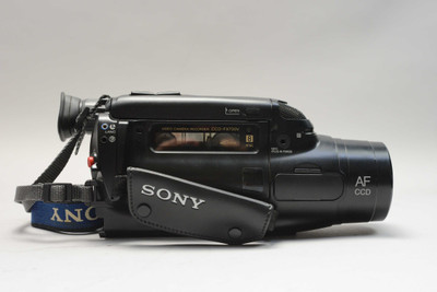 Pre-Owned Sony CCD-FX730V Camcorder -8mm Black
