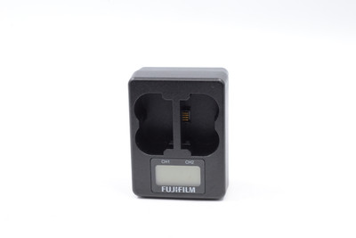 Pre-Owned - FUJIFILM BC-W235 Dual Battery Charger of 2 x NP-W235
