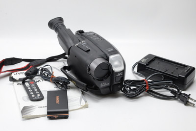 Pre-Owned - JVC Compact VHS Camcorder Model GR-AXM700U 2 Batteries Charger Remote
