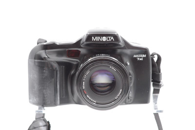 Pre-Owned - Minolta  Maxxum 7xi w/  50mm F/1.7