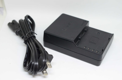Pre-Owned - Panasonic - BTC10 Battery Charger Panasonic DMW-BLF19 (and DMW-BLF19E/PP) lithium-ion battery packs.