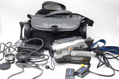 Pre-Owned - Sony Handycam Vision Nightshot CCD-TRV308 NTSC Video Hi8 Camcorder