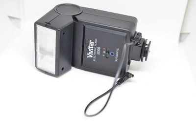Pre-Owned - Vivitar Auto 2000 with Cord Electronic Flash