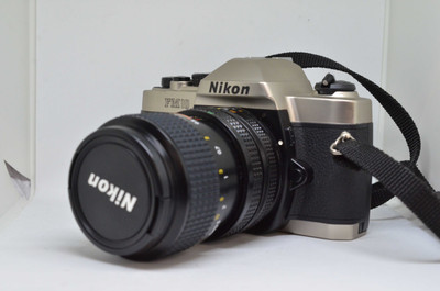 Pre-Owned - Nikon FM10 w/ 35-70mm f/3.5
