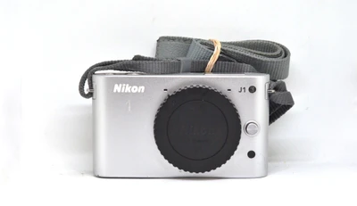 Pre-Owned - Nikon 1 J1 Body Only (Silver)