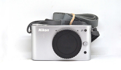 Pre-Owned - Nikon 1 J1 Body Only (Silver)