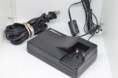 Pre-Owned - EH-21 Charger for EN-EL1