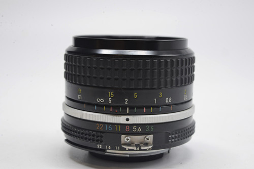 Pre-Owned - Nikon  28Mm F/3.5 AI Manual focus lens