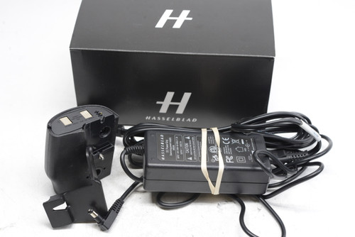 Pre-Owned - Hasselblad DC Power Grip (3043352) With AC Power Supply (3043350