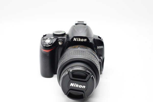 Pre-Owned - Nikon D3000 W/18-55 mm DX SWM VR ASPHERICAL 3.5-5.6