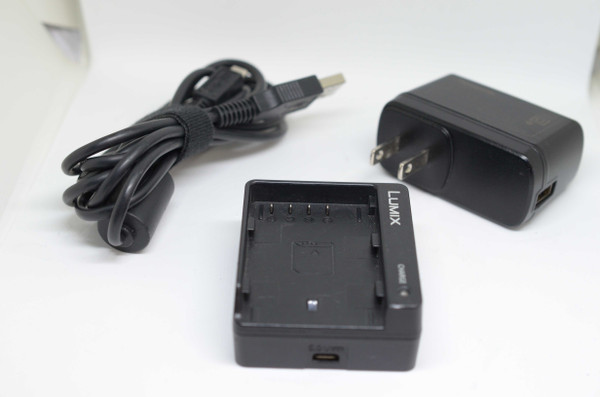 Pre-Owned Panasonic - BTC13 Battery Charger Vario for BLF19 Battery