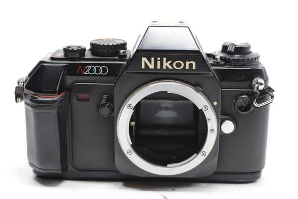 Pre-Owned - Nikon N2000 35mm Film Camera w/35-70mm F/3.3-4.5 Lens