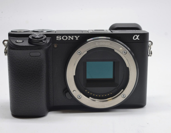 Pre-Owned - Sony Alpha A6300 Mirrorless w/ 16-50mm (Black)