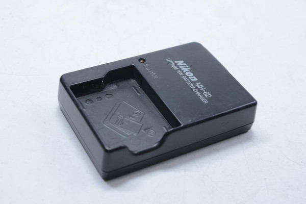 Pre-Owned - Nikon MH-62 Battery Charger For EN-EL8