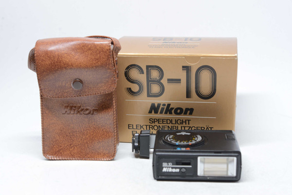 Pre-Owned Nikon Sb-10 Speedlight