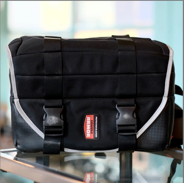 Armor - Wrap Up the Camera Case Grey