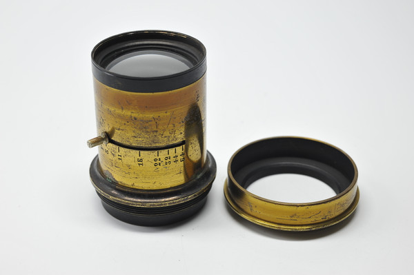 Pre-Owned - Rapid Rectilinear Brass lens 6 1/2 x 8 1/2 f8 0 to f64 Petzval for 5x7 camera
