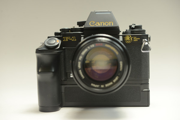 Pre-Owned Canon F1 LIMITED EDITION LOS ANGELES 1984 OLYMPIC W/ 55Mm F/1 2 FD ASPHERICAL Mount S S C