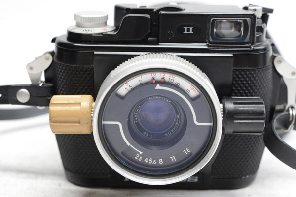 Pre-Owned - Nikonos-II With 35mm f2.5 lens Under water film camera