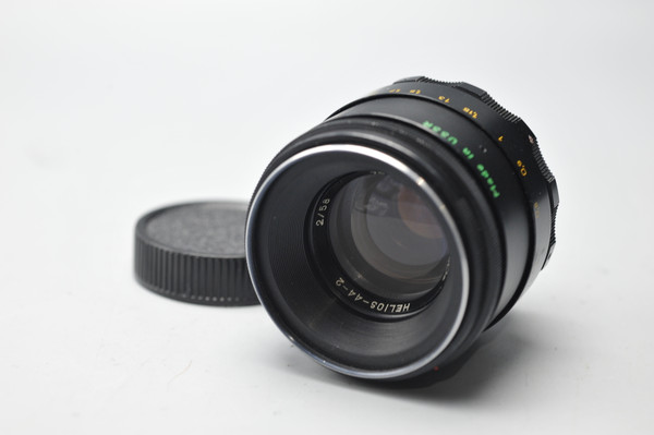 Pre-Owned - ZENIT 8 BLADES HELIOS-44-2 58mm F/2.0 M42 plant "jupiter", Valdai screw mount, swerly Boceh