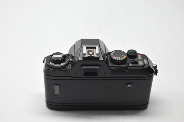 Pre-Owned - Nikon N2000 with 50mm 1.8