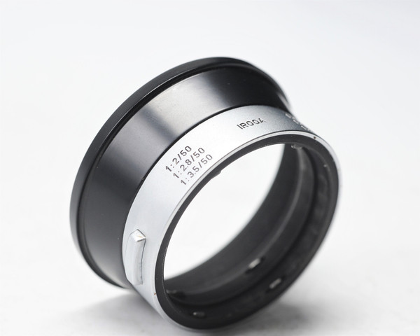 Pre-Owned - Leica - VINTAGE IROOA Hood with box and back cover for