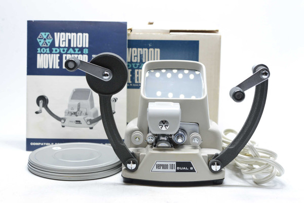 Pre-Owned - Vernon 101 Dual 8 Movie Editor (Lamp does not work)