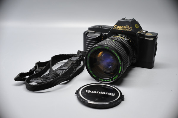 Pre-Owned - Canon T70 w/ Quantaray Auto Zoom 28-80mm f/3.5-4.5 Macro lens