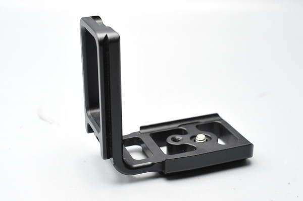 Pre-Owned - Kirk BL-D70 L-Bracket for D70