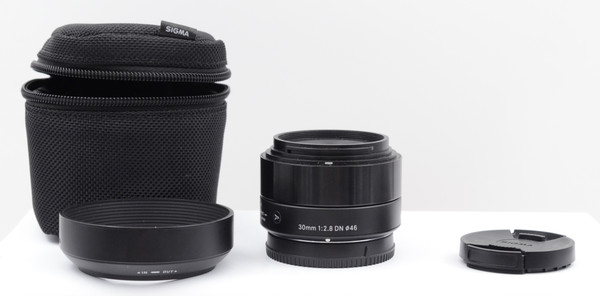 Pre-Owned - Sigma 30mm F2.8 DN Micro 4/3 Cameras