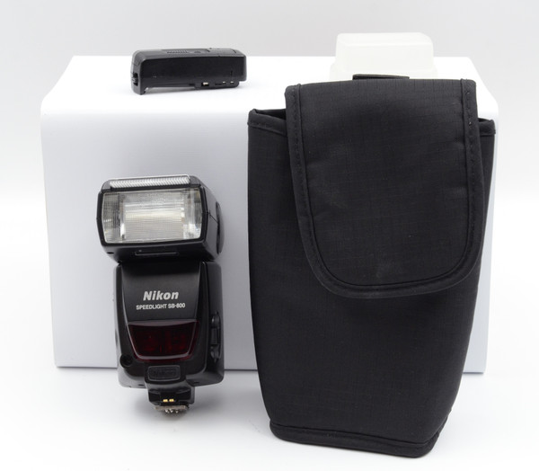 Pre-Owned - Nikon Speedlight SB-800 w 5th battery door
