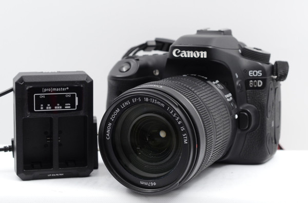 Pre-Owned - Canon EOS 80D DSLR w/ 18-135mm IS STM Lens