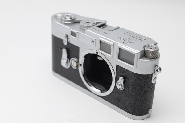 Pre-Owned - Leica - M3 single stroke body only film camera, build in the year 1958
