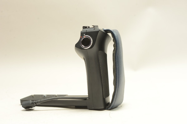 Pre-owned Mamiya Left Hand Grip w/ electronic release for RZ67 physical physical physical