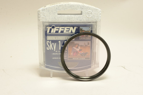 Pre-Owned Tiffen 67mm SKY 1-A filter physical physical physical