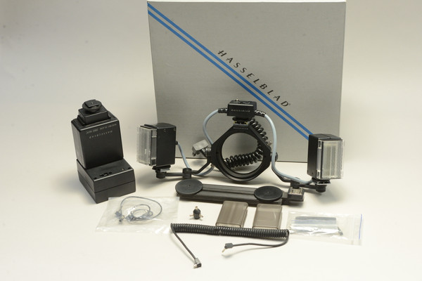 Pre-Owned Hasselblad Macro Flash 2802 Kit physical physical physical