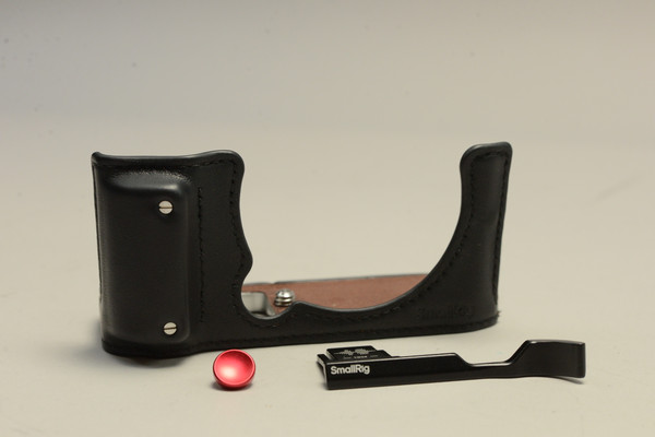 Pre-Owned Small Rig Leather Case Kit w/ Shutter Release Button and Thumb Grip for X-M5 physical physical physical