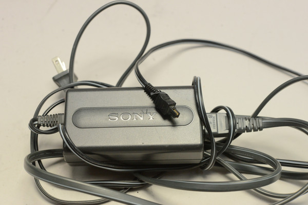 Pre-Owned Sony AC-LS1A Charger AC Power Adapter for Cybershot